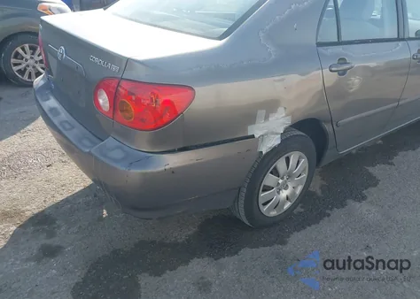 2004 Toyota Corolla Le z USA, uszkodzony, nr VIN 1NXBR38E34Z286128